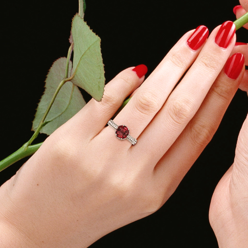 https://www.goldiam.co.il/sites/default/files/D43308-3_whitegold_ruby_ringfinger2_0.jpg