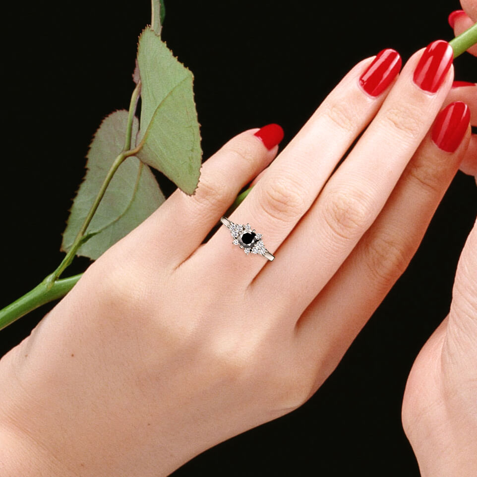 https://www.goldiam.co.il/sites/default/files/D51844-1_ringfinger2.jpg