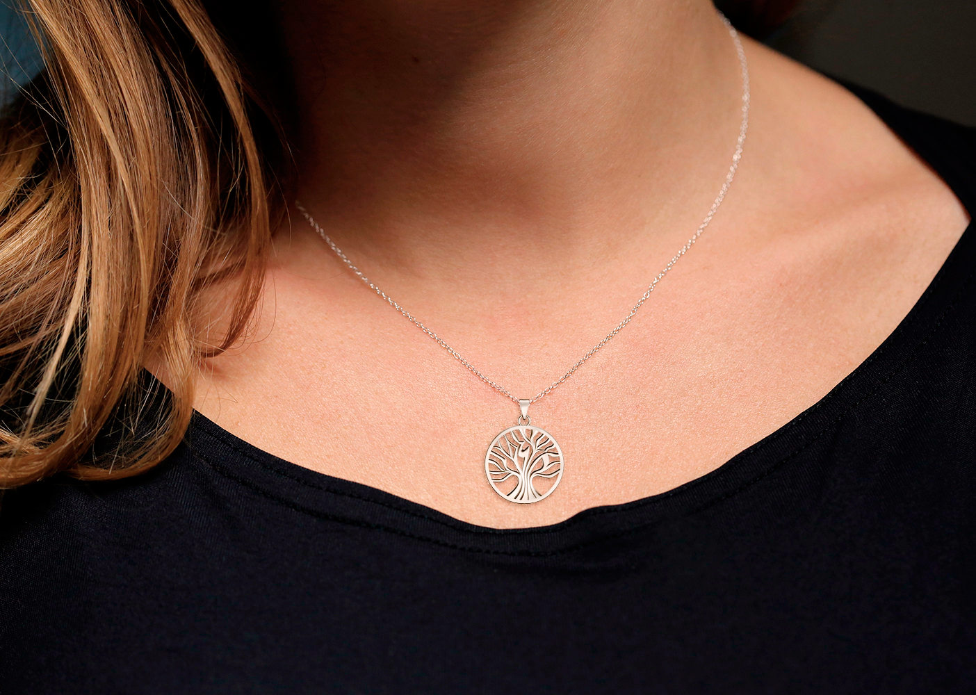 https://www.goldiam.co.il/sites/default/files/N47724-3_neck_silver.jpg